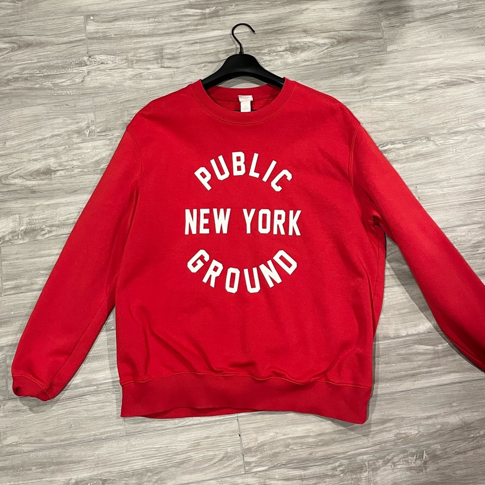 H&M New York “Public Ground” Crewneck (RED, L)